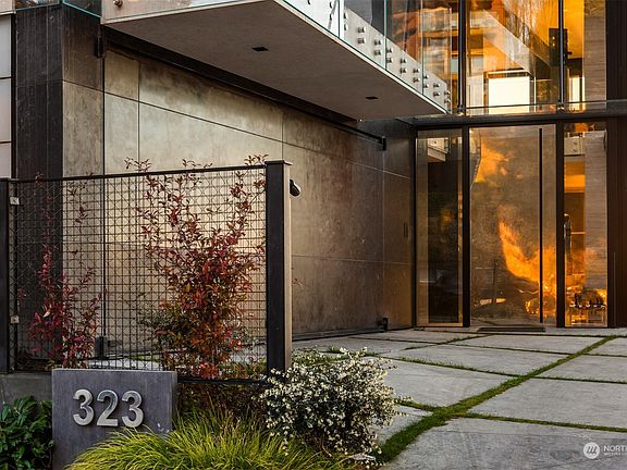 3rd image of 323 Lake Street S