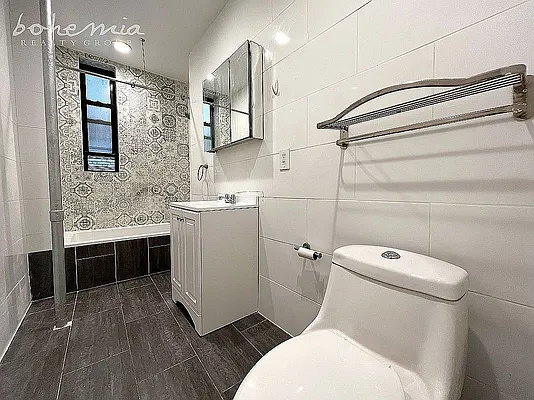 Rented by Bohemia Realty Group | media 6