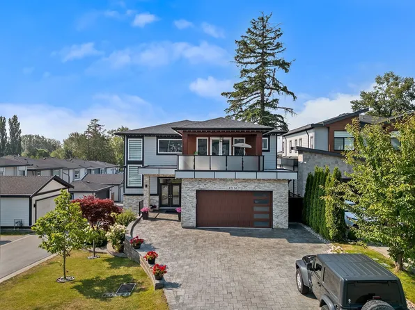 20574 71st Ave, Langley, BC V2Y 3J9