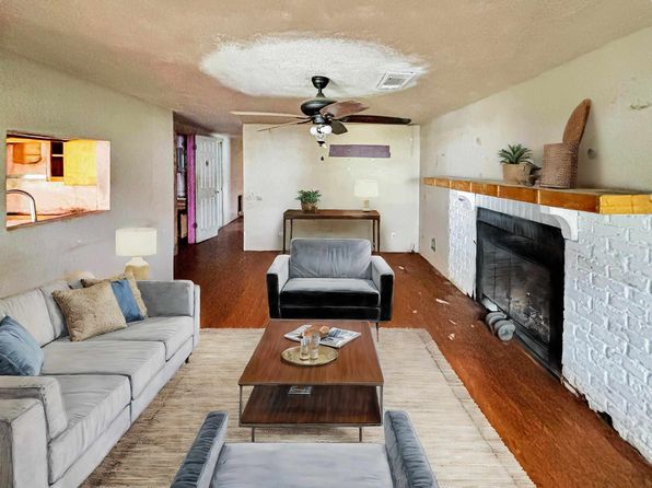 1720 Gary Ave, Nederland, TX 77627
