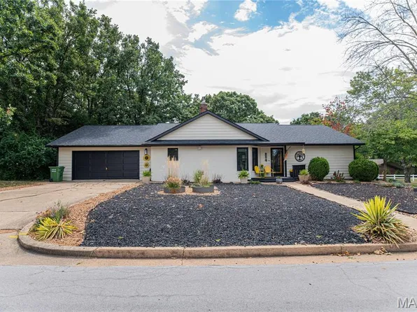 1330 California Dr, Rolla, MO 65401