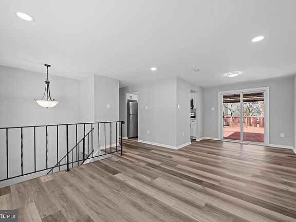 3rd image of 17624 Lindstrom Ct