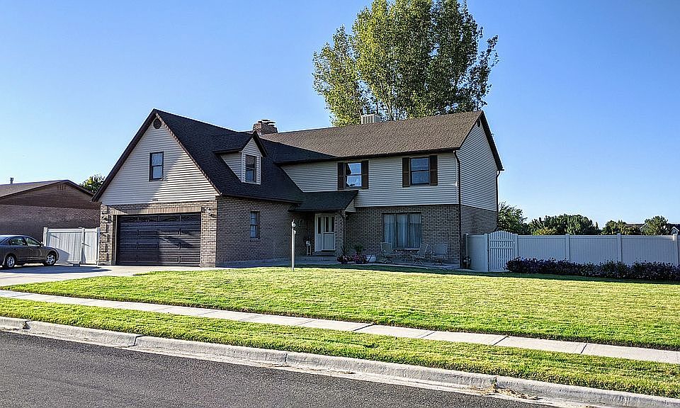 1st image of 1806 W Lawrence Cir