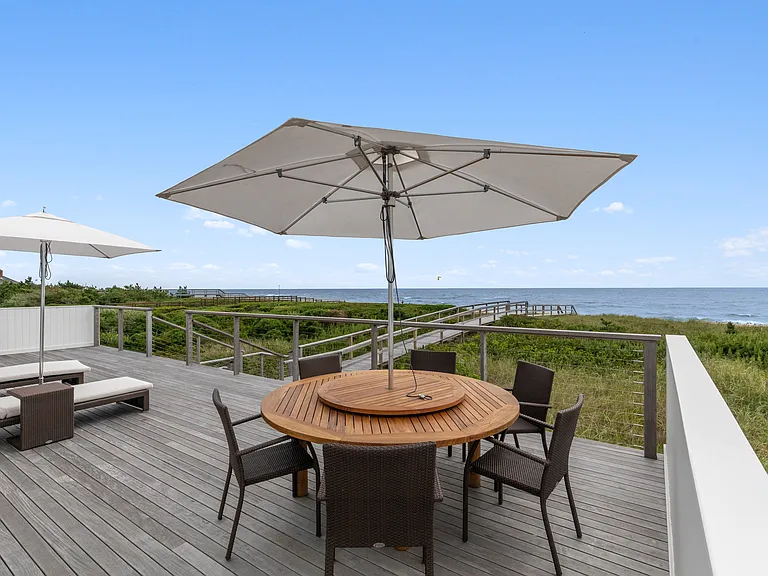 114 Dune Rd — Photo 10
