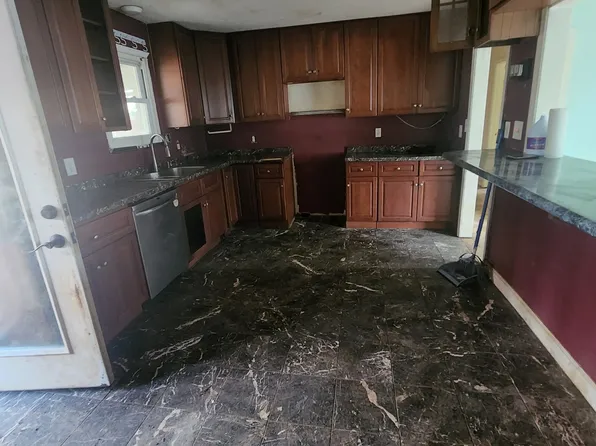 3313 Stoneybrook Dr, Douglasville, GA 30134
