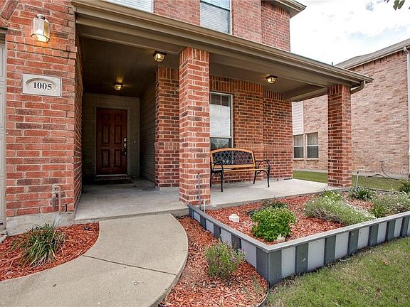 3rd image of 1005 San Antonio Dr