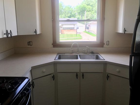 3rd image of 1316 Sussex Dr