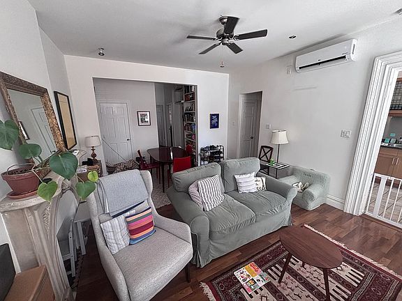 4th image of 35 Jane St APT 1F