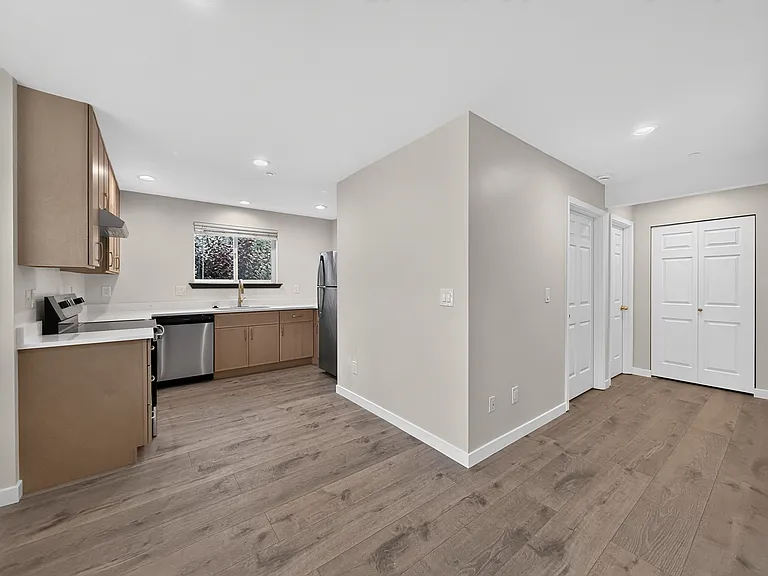 113 W Casino Rd #A — Photo 5