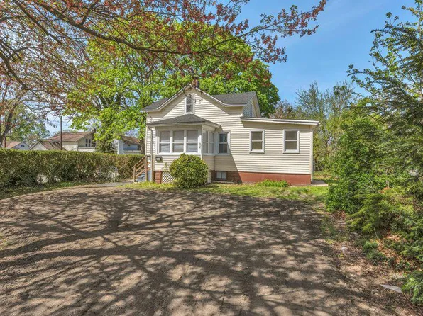 204 N 8th St, Vineland, NJ 08360
