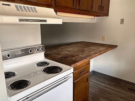 3rd image of 134 Orchard Dr APT C
