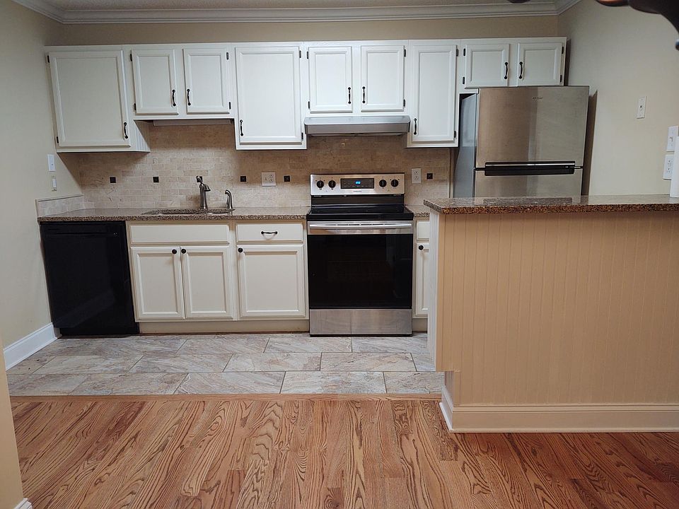 1st image of 9218 Shady Bend Ln