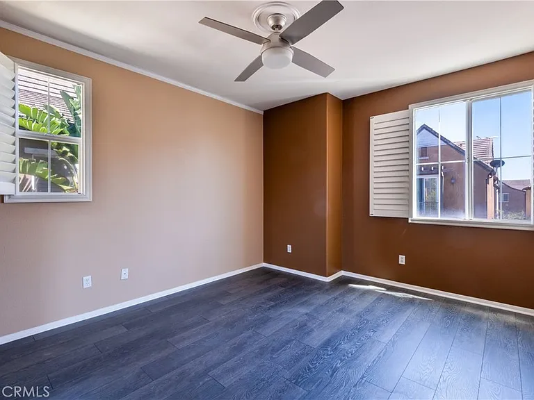 3513 W Hughes Ln — Photo 39