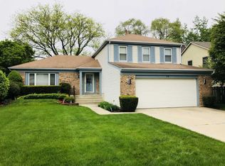15 Fox Ct E, Buffalo Grove, IL 60089