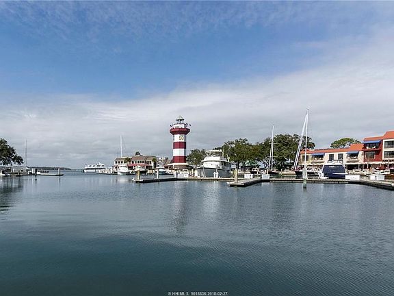 2nd image of 25 Ht Yacht Basin