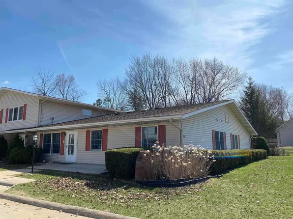 1006 Ellis Dr APT 4, Charles City, IA 50616