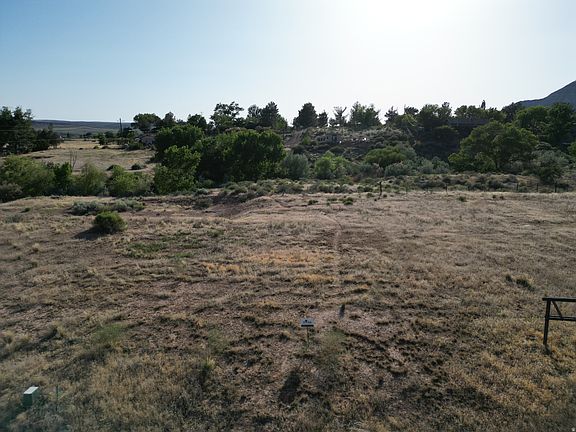 2nd image of 8 Sierra Bella Pkwy