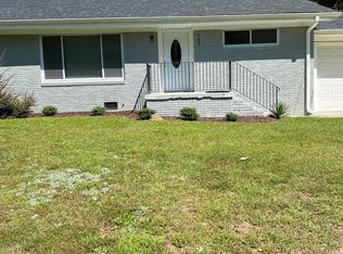 305 Pinnacle Dr, Taylors, SC 29687