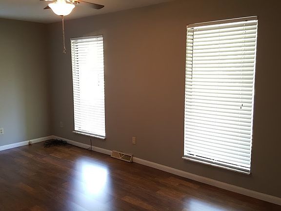 5th image of 70 Veldt Ln
