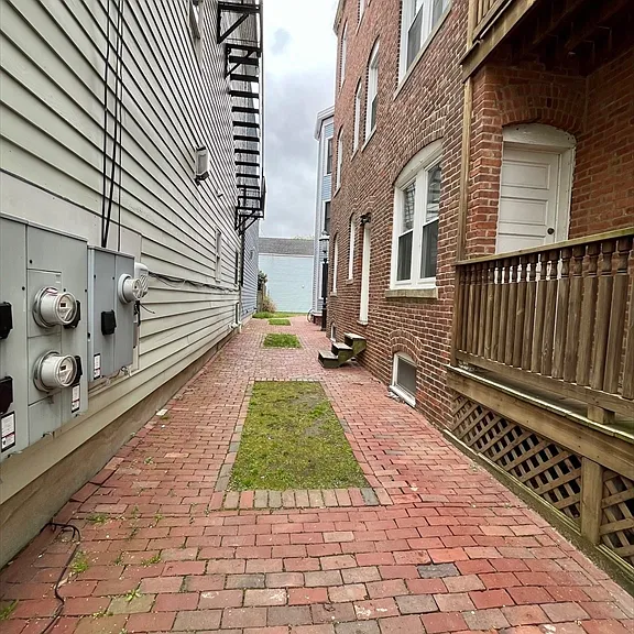 230 Hurley St #1 — Photo 8