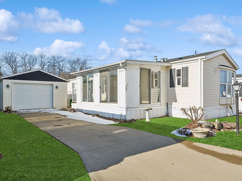 1st image of 106 Rimrock Dr