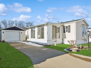 106 Rimrock Dr, West Des Moines, IA 50265