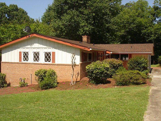 1st image of 710 Windsor Ln
