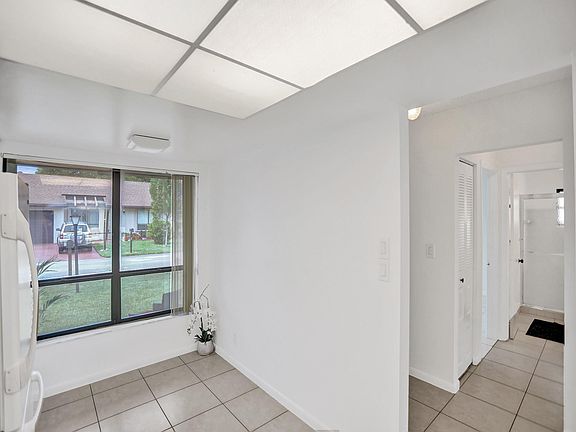 4th image of 2366 SW 17th Place