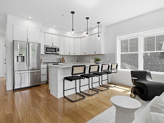 2nd image of 87 Madison Ave #3