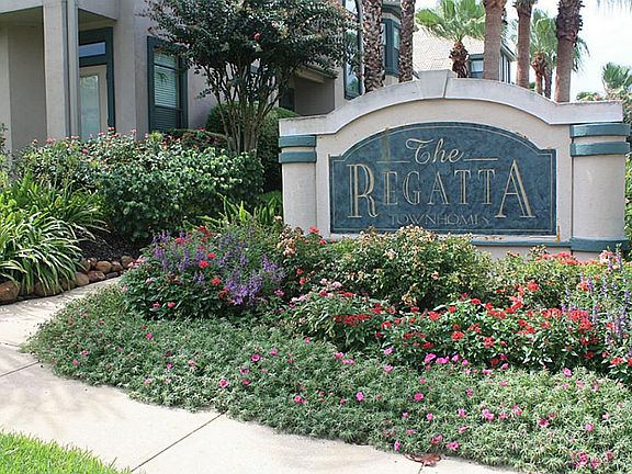 Regatta Townhome Entrance