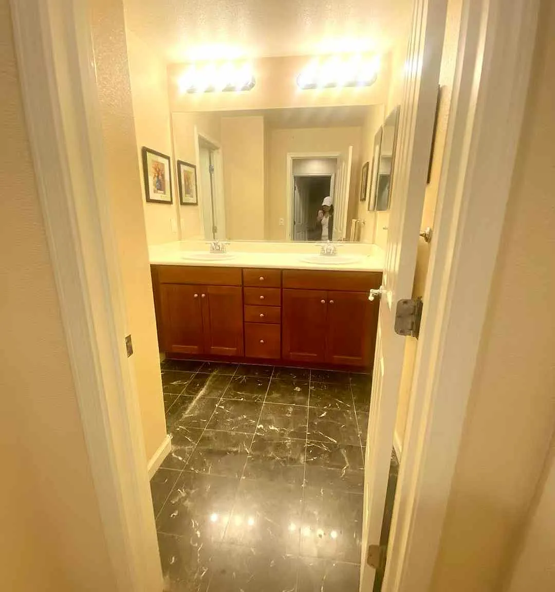 582 Ravenna Way — Photo 3