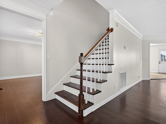 4th image of 2481 Hattington Dr