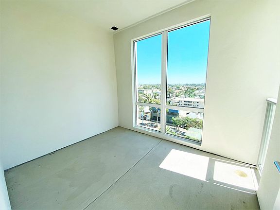 2nd image of 2000 El Cajon Blvd #602