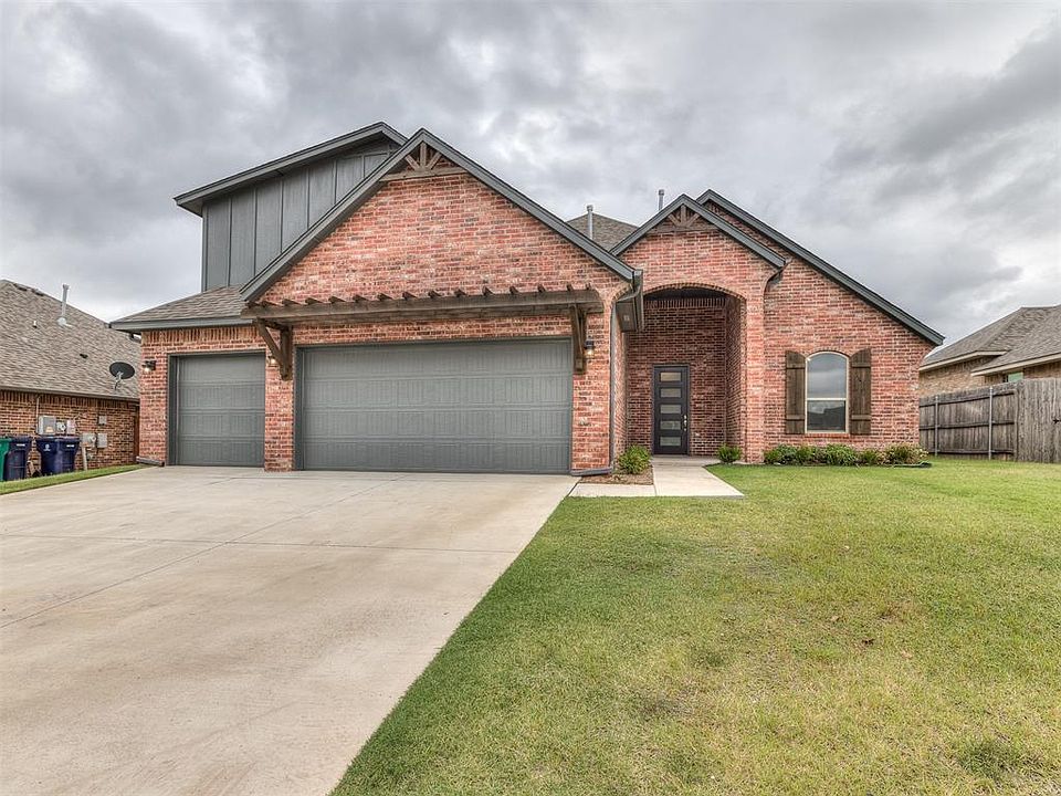 1st image of 4405 Angel Oak Dr