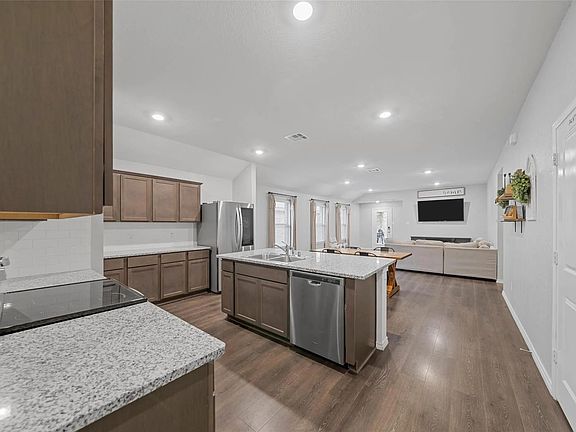 5th image of 120 Secretariat Ln
