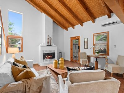 132 Romero St APT 8, Santa Fe, NM, 87501