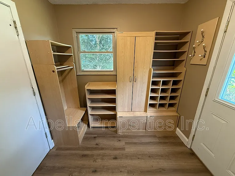 2708 Granbrook Dr — Photo 17