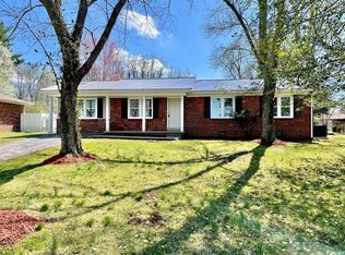 427 Colonial Ter, Hopkinsville, KY 42240