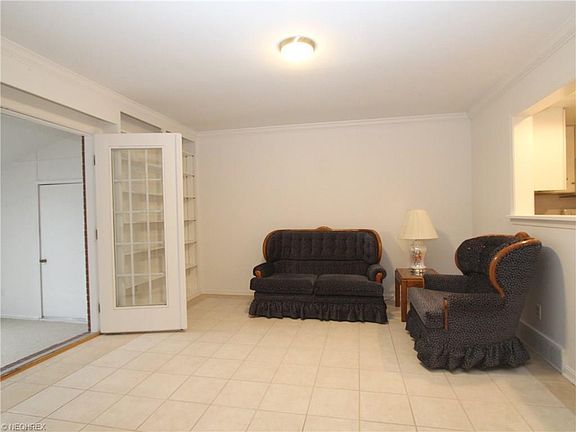 5th image of 2233 Fairway Blvd