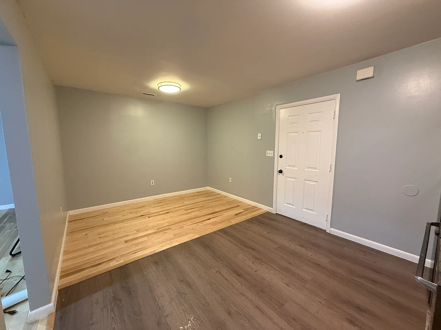 2 bed, 850 sqft, $1,599 — Photo 4