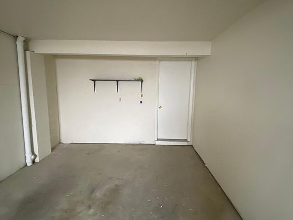 2nd image of 219 Hawthorne Dr