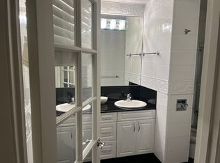 1808 Hauser Blvd, Los Angeles, CA 90019