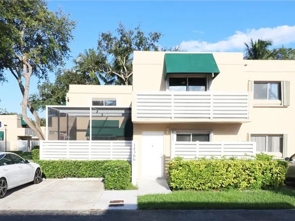 14366 SW 98th Ter, Miami, FL 33186