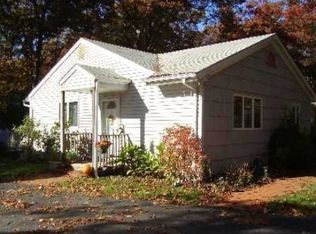 18 Groton Dr, Port Jefferson Station, NY 11776