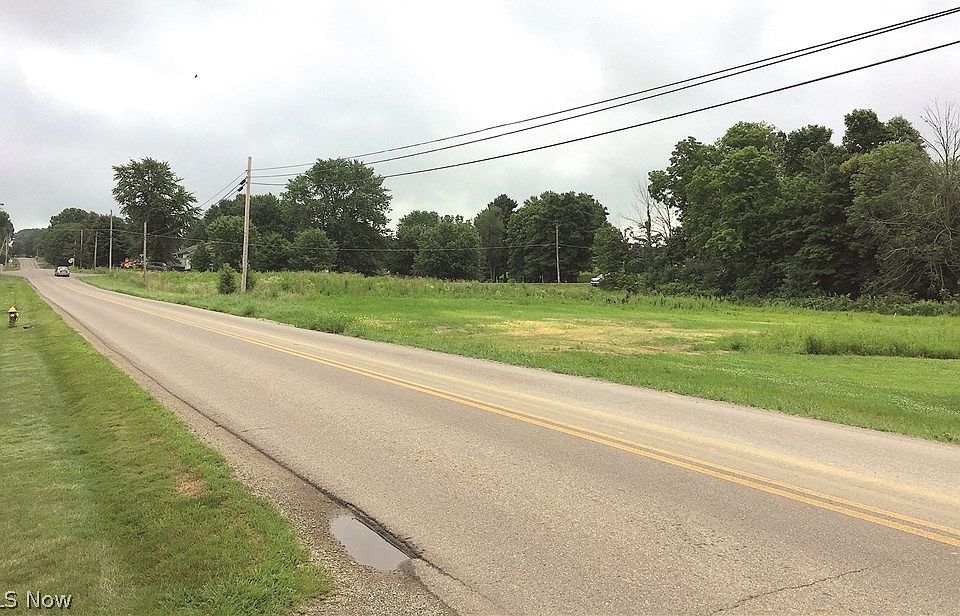 2nd image of Carr Rd