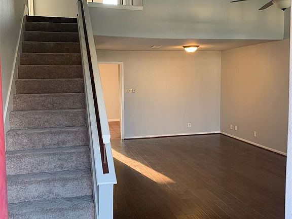 3rd image of 140 Marion St