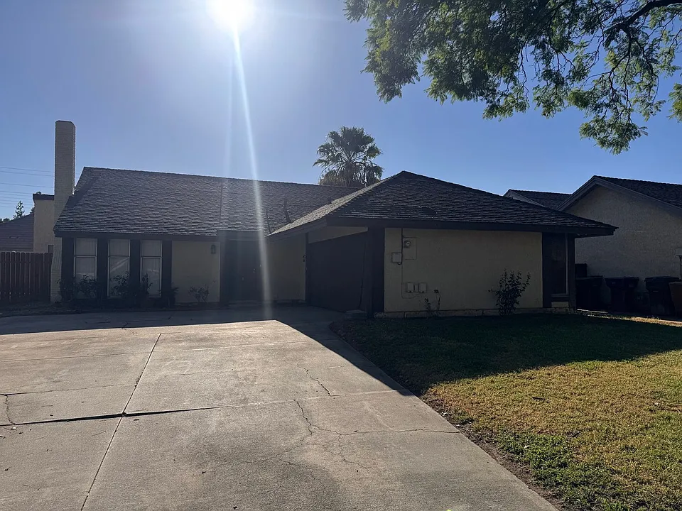 2922 Mesquite Dr