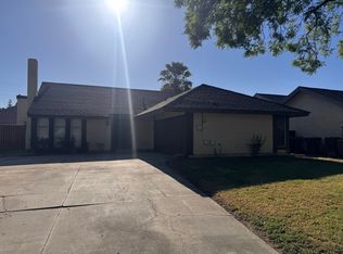 2922 Mesquite Dr, Riverside, CA 92503