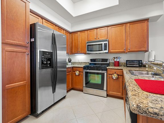 4th image of 20 ORANGE Avenue #306