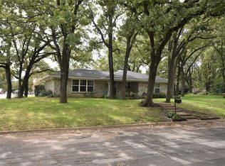 901 Madison Dr, Corsicana, TX 75110